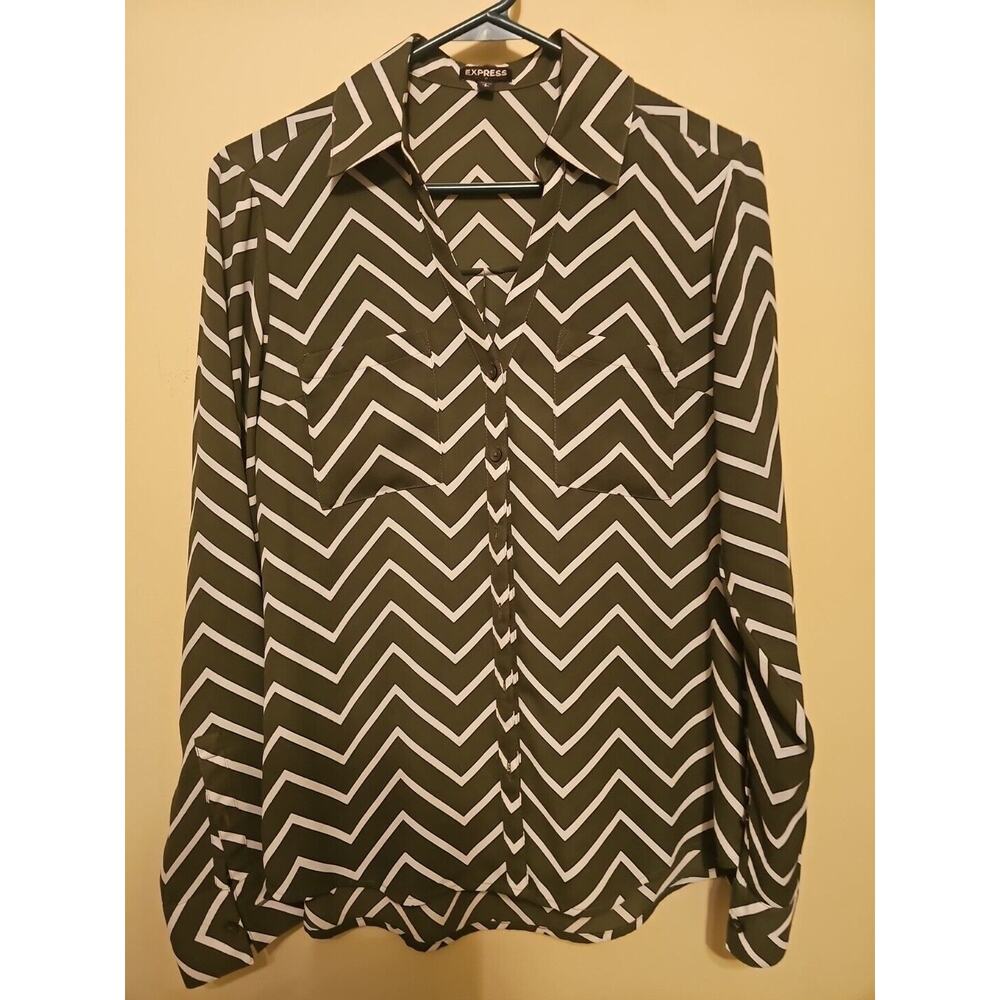 Express Women's Chevron Shirt Size Small Button-Down Olive Green and White